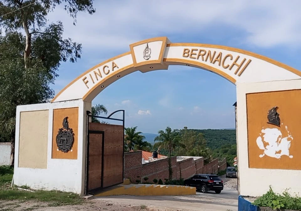 Casa en Ixtlahuacán de los membrillos - Casa de Campo en Venta en Ixtlahuacán de los Membrillos